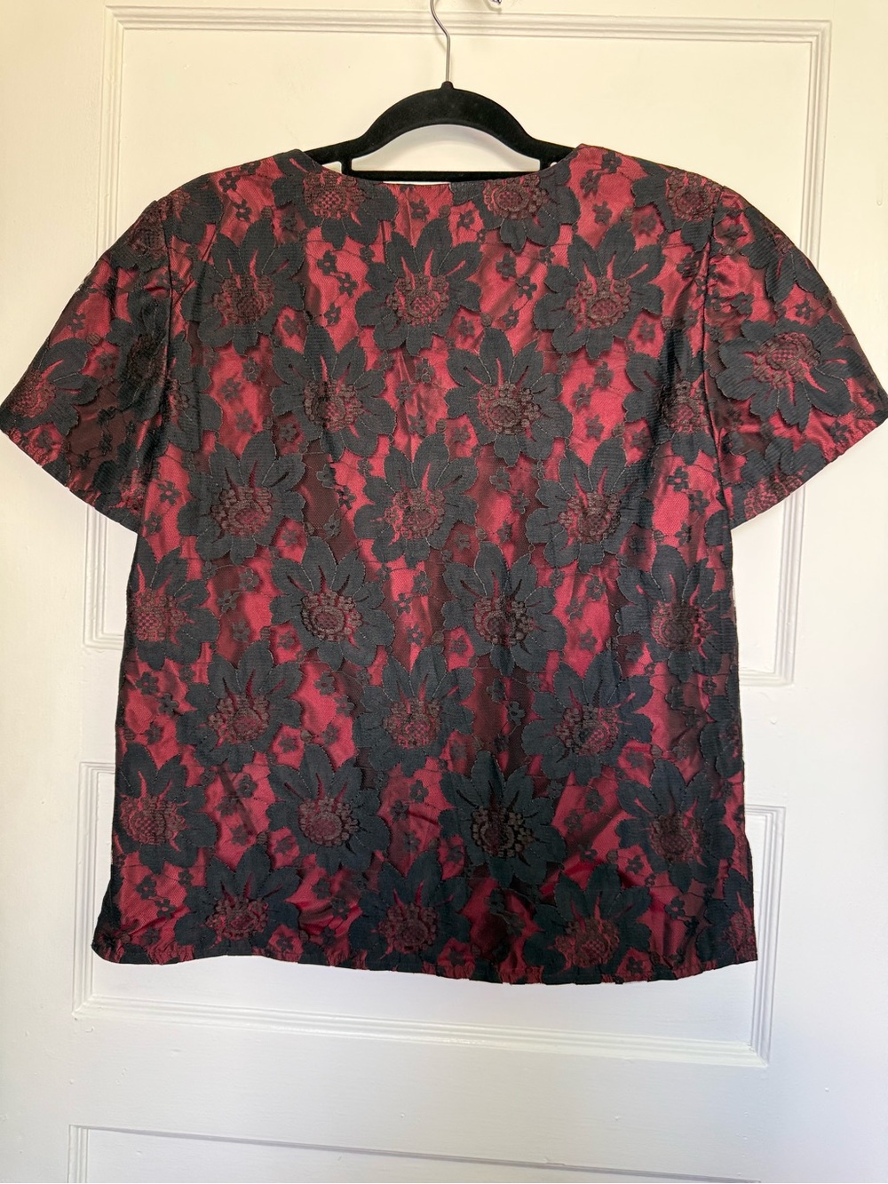 Vintage The Silk Farm Burgundy Floral Lace Overlay Scoop Neck Blouse 100% Silk 8 - Picture 9 of 10